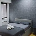 Roosevelt Center Apartment *